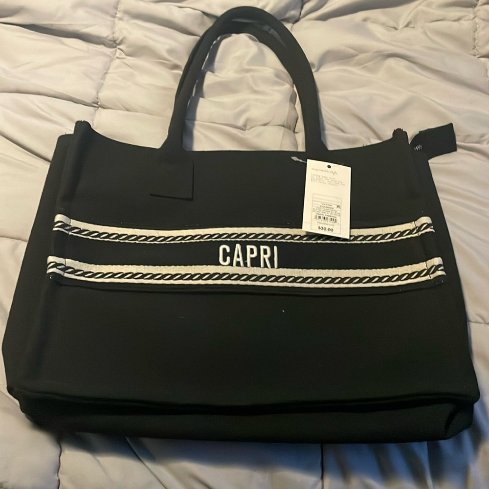 A new day Capri tote nwt